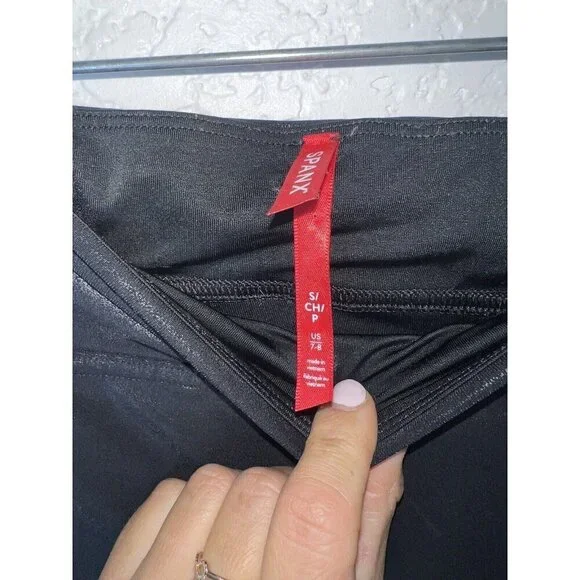 SPANX Women's Black Faux Leather Leggings Size XS Seamless Front Y - Picture 5 of 7